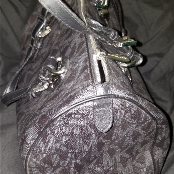 Michael Kors Shoulder Bag - Picture 3 of 5